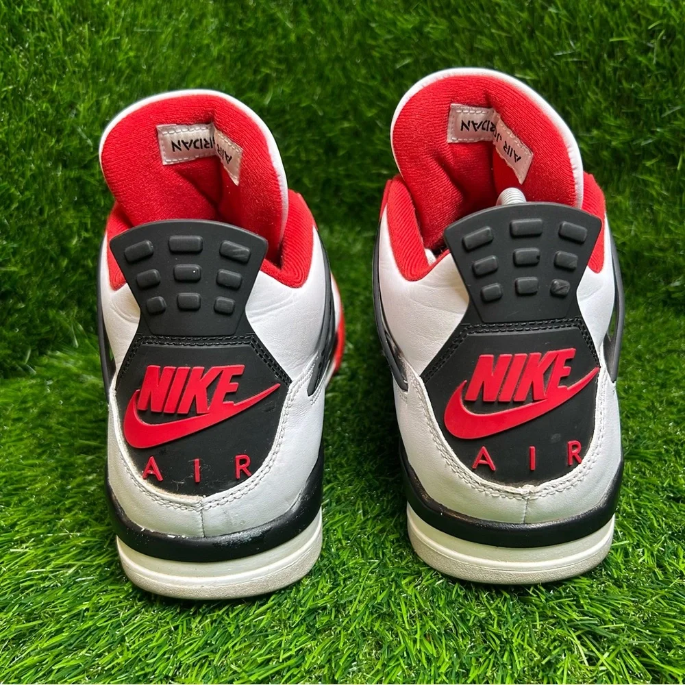 Air Jordan 4 Retro Fire Red 2020 White Black Mens Size 11 DC7770-160